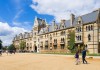 Оксфордский университет не приветствует абитуриентов из бедных семей.