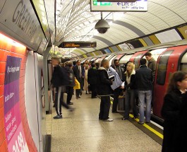 8 марта бастуют работники метро Лондона.