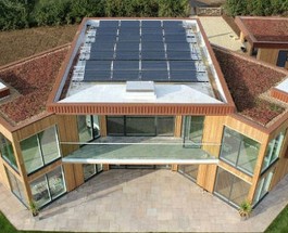 Первый дом в Великобритании на солнечной энергии.