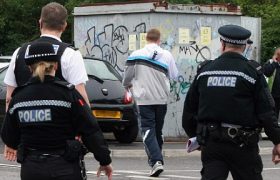 Полиция выплатила 24 тыс фунтов за незаконное задержание.