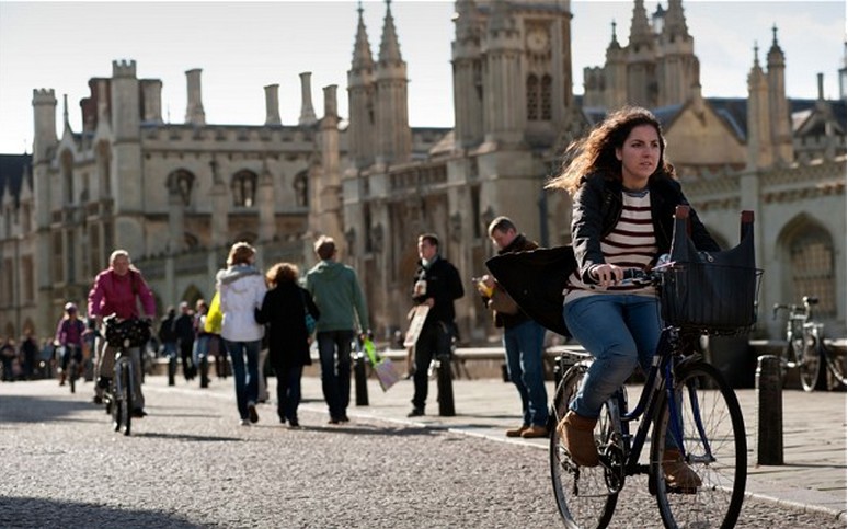 Кембриджский университет, сколько стоит обучение.