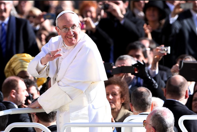Папа Франциск. Новый дух скромности и не стяжательства в Ватикане.