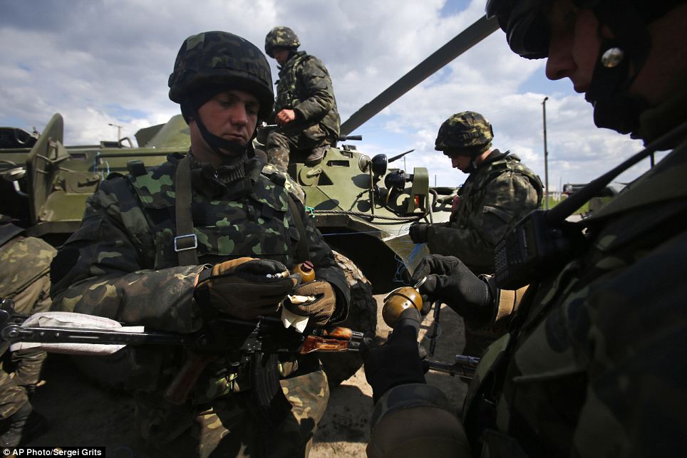 Россия передала Украине 398 бронетранспортеров.