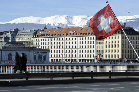 Банк в Швейцарии укрывал богатых британцев от уплаты налогов.