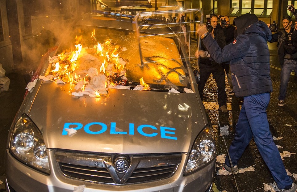Ночь Гая Фокса. Протесты и погромы в центре Лондона.